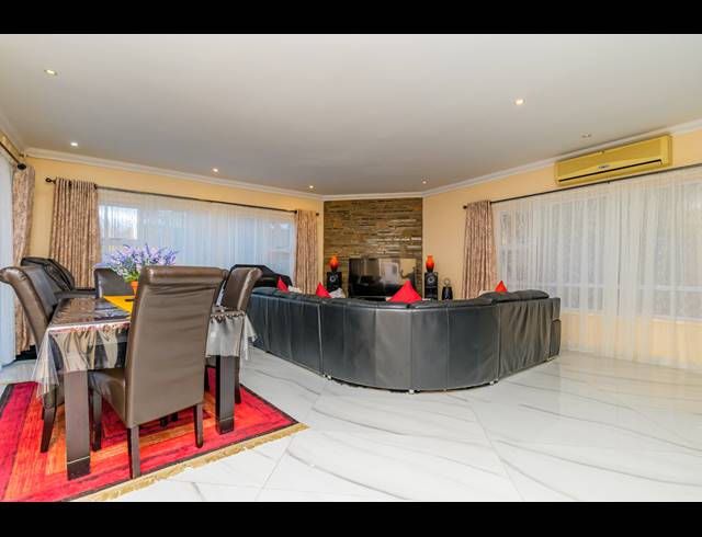 4 BEDROOM HOUSE FOR SALE IN WESTVILLE